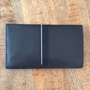 Hugo Boss Women’s Signature Stripe Long Wallet